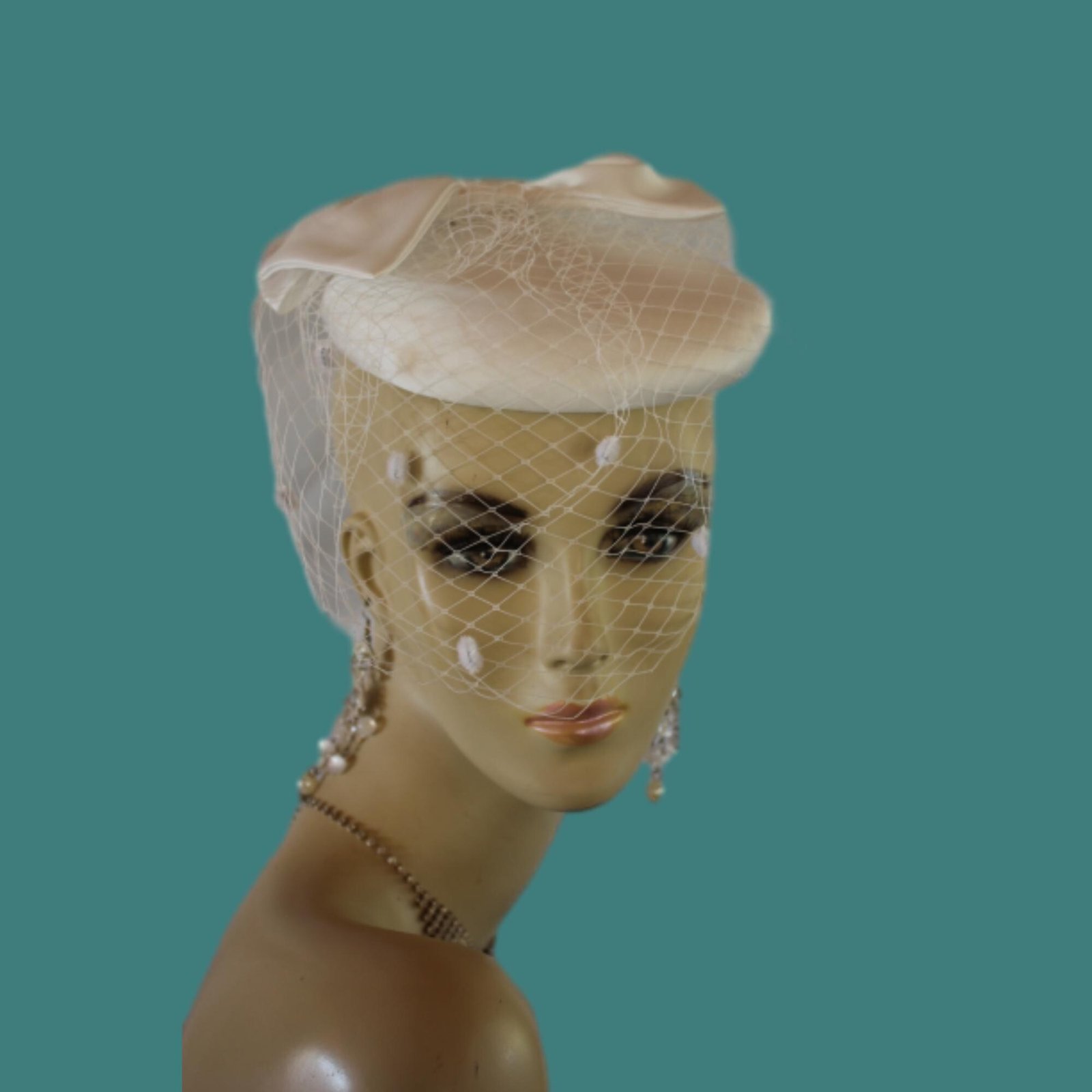 White Satin Pillbox Wedding Bridal Fascinator Headpiece, Hats With Veils, Cocktail Hats, Mother Of The Bride Millinery, Fashion Dress Hat - Image 7